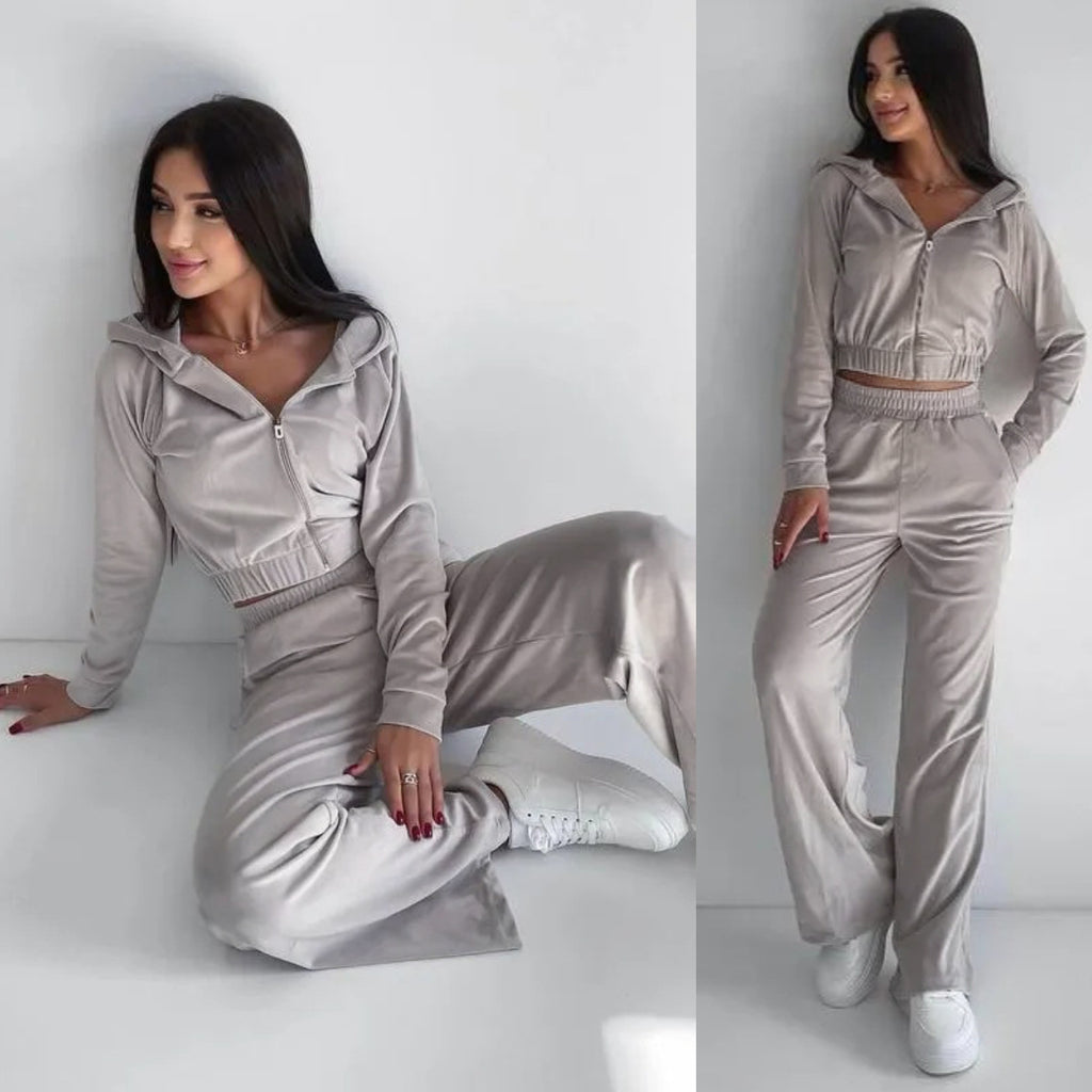 Casual Hooded Sweatshirt Set for Women Two-Piece OutfitAutumn and Winter Fashion