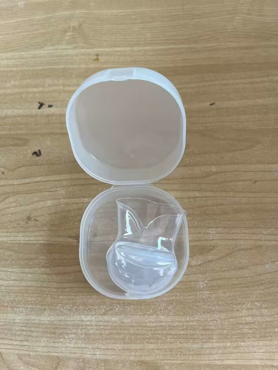 Anti snoring tongue sleeve device, anti snoring device, tongue silicone anti snoring respirator, sleep apparatus